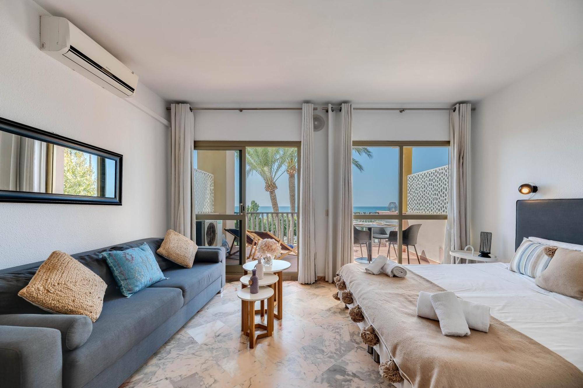 Front Line Beach Studio Apartment Marbella Dış mekan fotoğraf